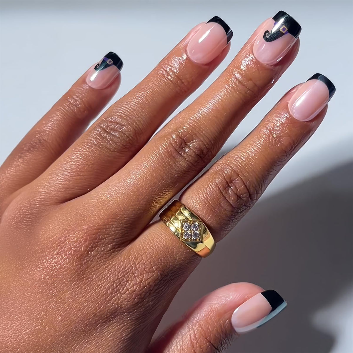 Glamnetic Halloween Press On Nails, Short Oval Cat-Eye, Bitter Orange