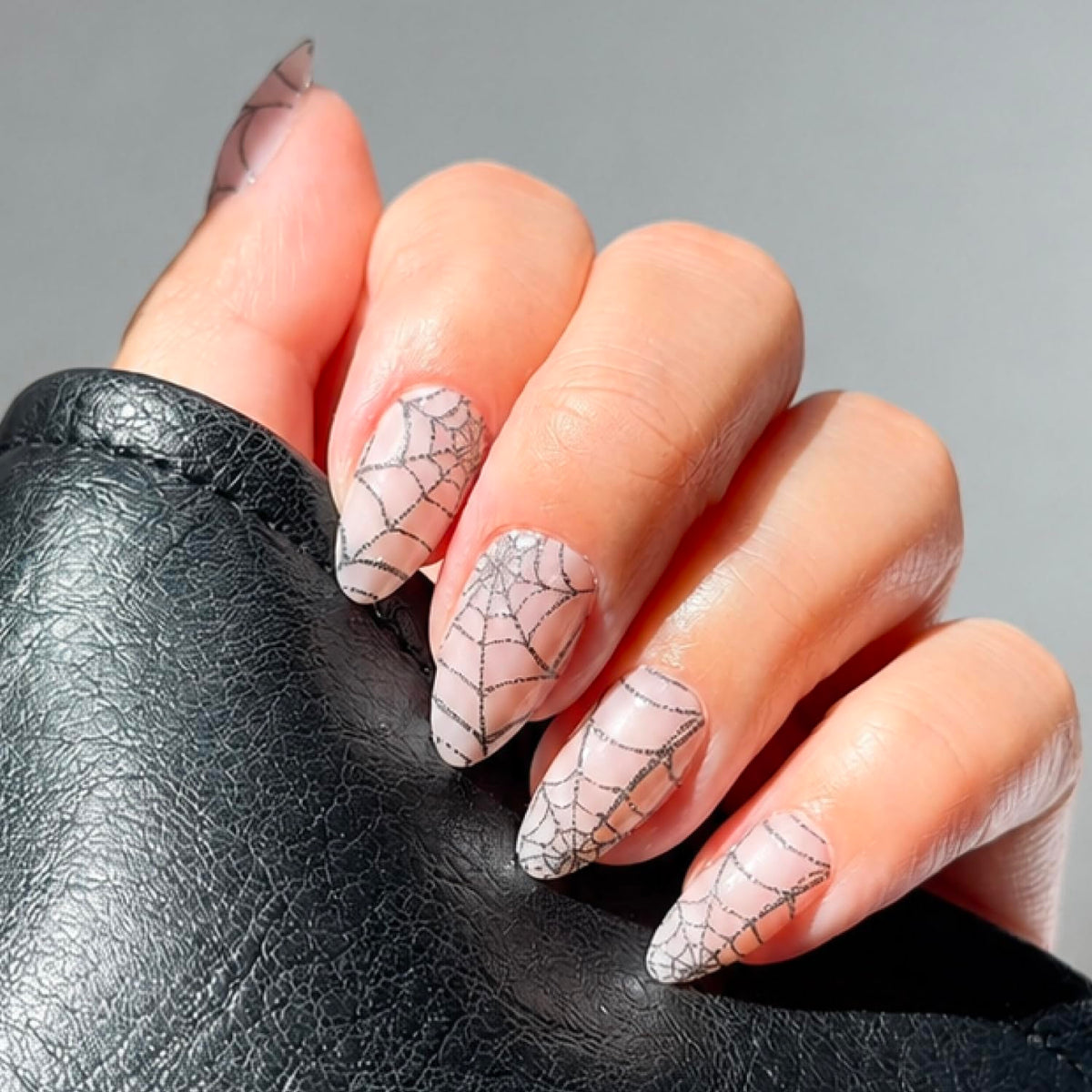 Glamnetic Halloween Press On Nails, Short Oval Cat-Eye, Bitter Orange