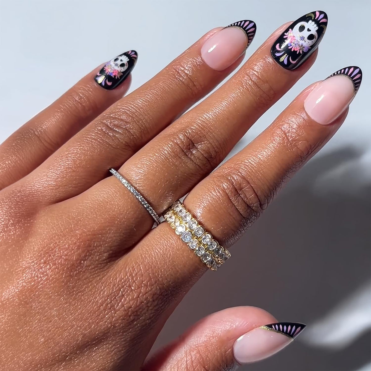 Glamnetic Halloween Press On Nails, Short Oval Cat-Eye, Bitter Orange