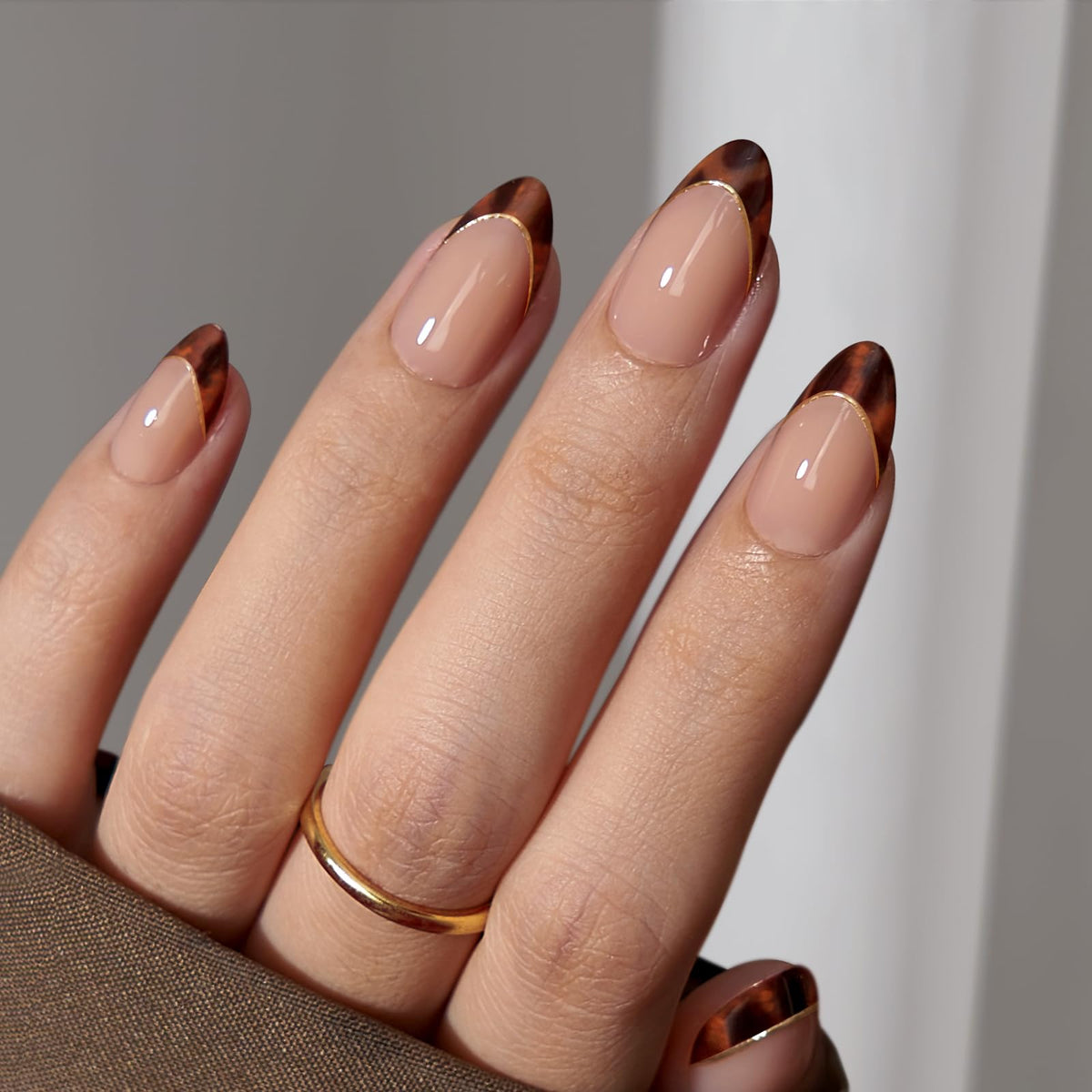 BTArtbox Press On Nails, Short Almond French Tip Nails, 32Pcs Full Kit