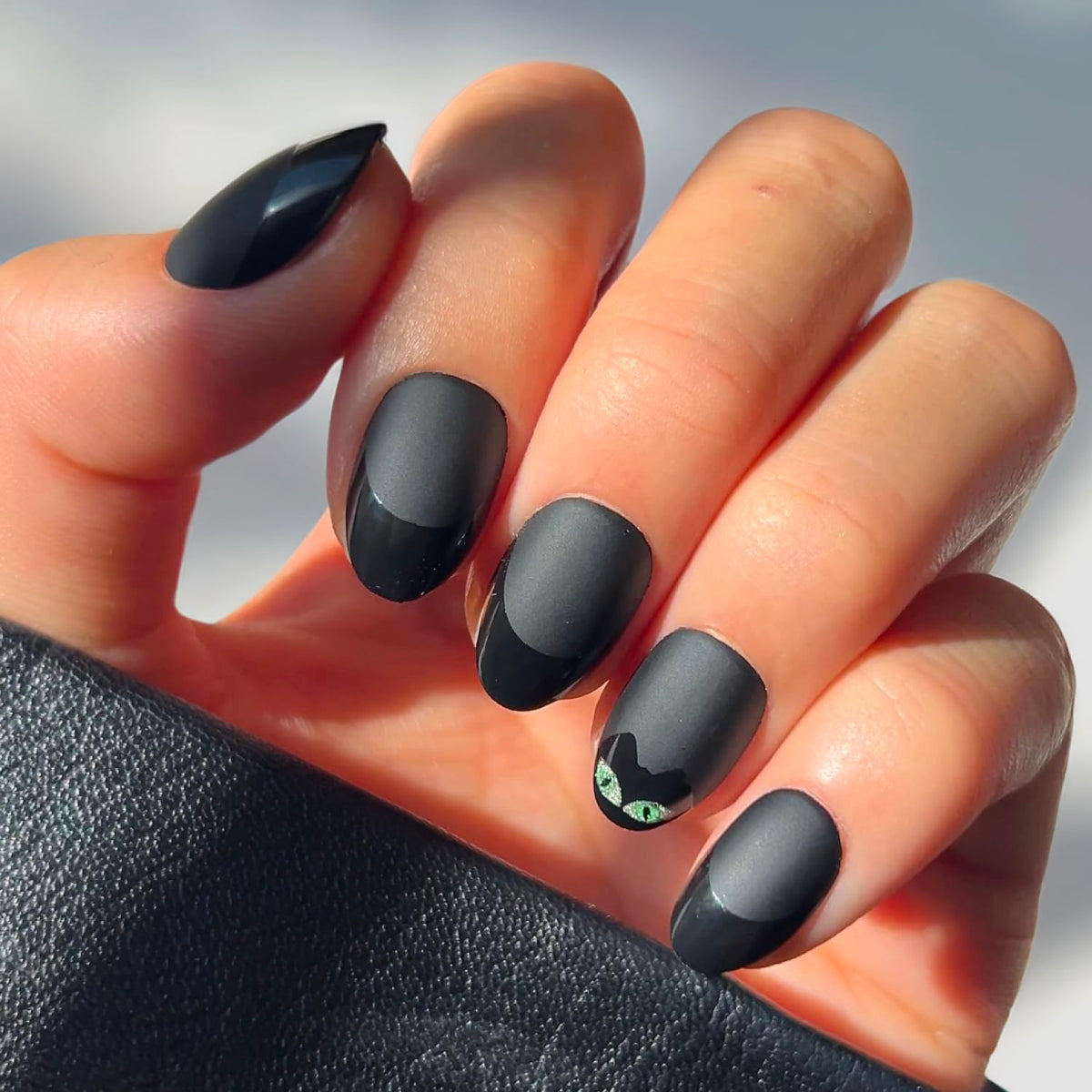 Glamnetic Halloween Press On Nails, Short Oval Cat-Eye, Bitter Orange