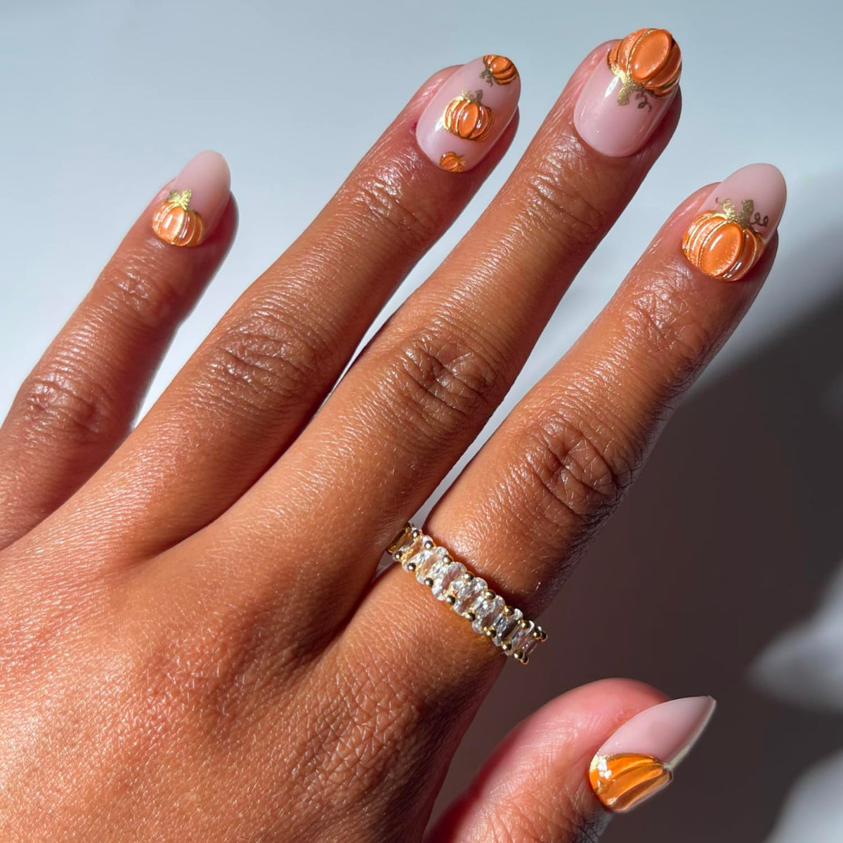 Glamnetic Halloween Press On Nails, Short Oval Cat-Eye, Bitter Orange