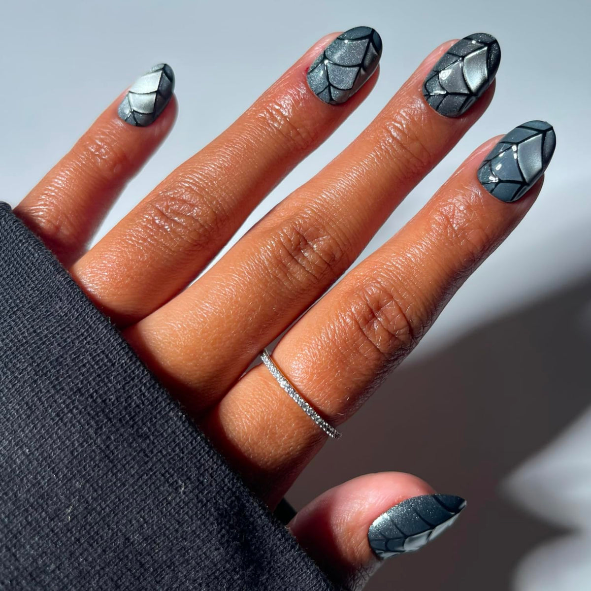 Glamnetic Halloween Press On Nails, Short Oval Cat-Eye, Bitter Orange