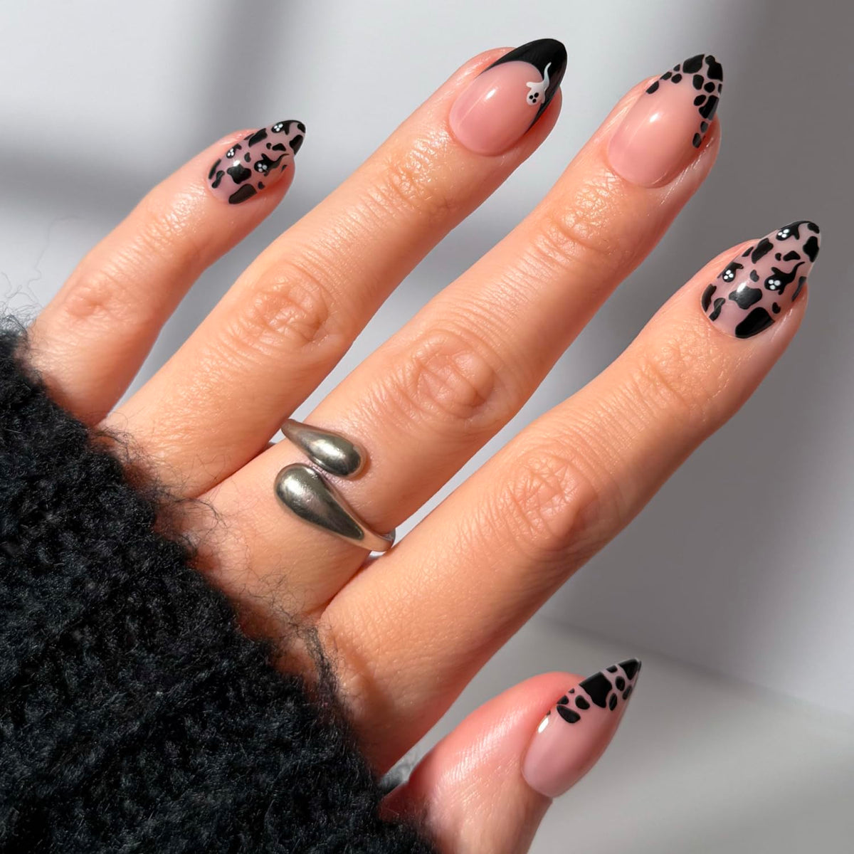 Glamnetic Halloween Press On Nails, Short Oval Cat-Eye, Bitter Orange