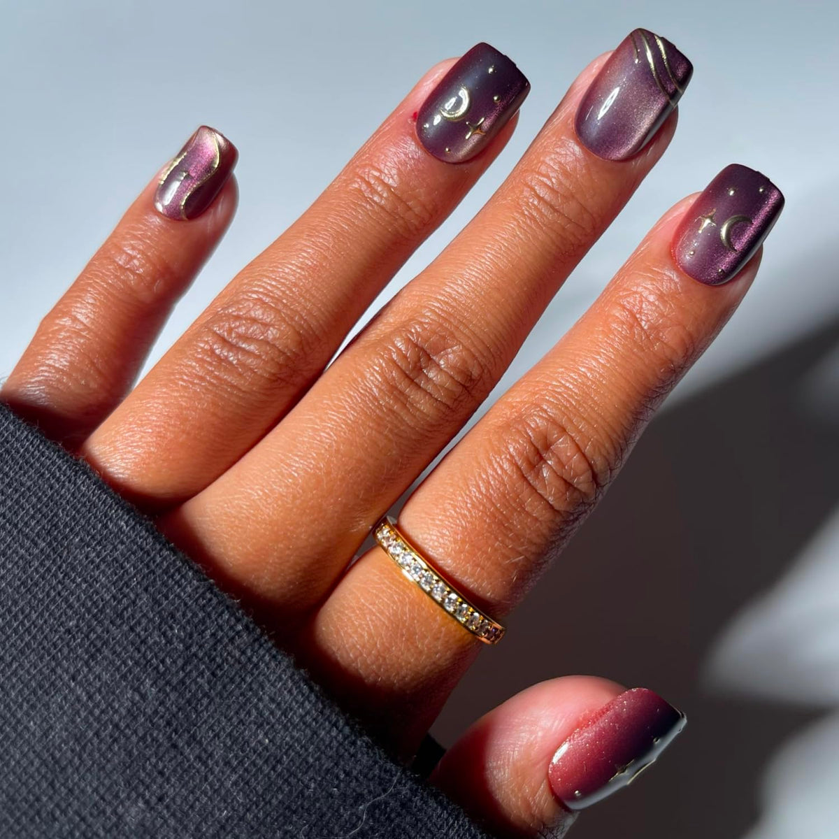 Glamnetic Halloween Press On Nails, Short Oval Cat-Eye, Bitter Orange